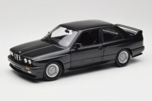 BMW M3 E30 Black Metallic Minichamps 1:18 180020306 Metaal