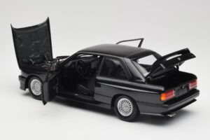 BMW M3 E30 Black Metallic Minichamps 1:18 180020306 Metaal — afbeelding 5 van 8
