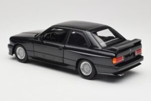 BMW M3 E30 Black Metallic Minichamps 1:18 180020306 Metaal — afbeelding 7 van 8