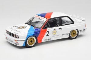 BMW M3 E30 #2 Warsteiner E. van de Poele DTM Champion 1987 Minichamps 1:18 80430396026-O Metaal