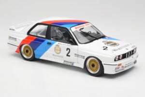 BMW M3 E30 #2 Warsteiner E. van de Poele DTM Champion 1987 Minichamps 1:18 80430396026-O Metaal — afbeelding 6 van 8