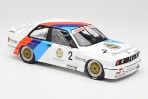 BMW M3 E30 Zackspeed #2 E. van de Poele Champion DTM 1987 Minichamps 1:18 155872002 Metaal — afbeelding 4 van 6