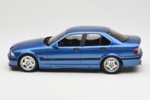 BMW M3 E36 Sedan Blauw Otto 1:18 OT1082 Hars — afbeelding 3 van 6