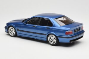 BMW M3 E36 Sedan Blauw Otto 1:18 OT1082 Hars — afbeelding 5 van 6