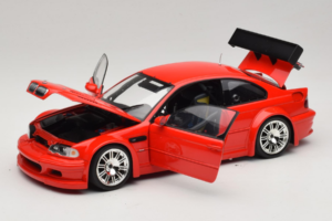 BMW M3 E46 GTR Street Rood Minichamps 1:18 100012101 Metaal — afbeelding 2 van 8