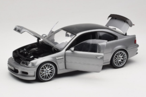 BMW M3 E46 GTR Street Zilvergrijs Kyosho 1:18 08507S Metaal — afbeelding 2 van 8