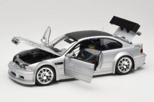 BMW M3 E46 GTR Street Zilver With Carbon Roof Minichamps 1:18 100012102 Metaal — afbeelding 2 van 8
