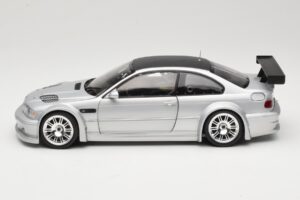 BMW M3 E46 GTR Street Zilver With Carbon Roof Minichamps 1:18 100012102 Metaal — afbeelding 4 van 8