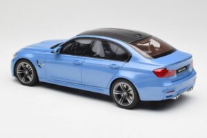 BMW M3 F80 Yas Marina Blauw GT Spirit 1:18 GT055 Hars — afbeelding 5 van 6