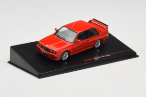 BMW M3 E30 Sport Evolution Rood IXO 1:43 CLC583N Metaal — afbeelding 2 van 4