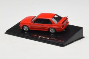 BMW M3 E30 Sport Evolution Rood IXO 1:43 CLC583N Metaal — afbeelding 3 van 4