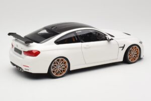 BMW M4 F82 GTS Alpine White Minichamps 1:18 110025221 Metaal — afbeelding 3 van 8