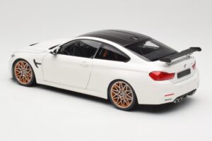 BMW M4 F82 GTS Alpine White Minichamps 1:18 110025221 Metaal — afbeelding 7 van 8
