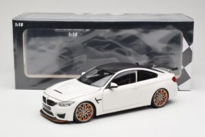 BMW M4 F82 GTS Alpine White Minichamps 1:18 110025221 Metaal — afbeelding 8 van 8