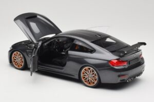 BMW M4 F82 GTS Mineral Grey Metallic Minichamps 1:18 110025222 Metaal — afbeelding 5 van 8