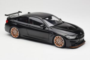 BMW M4 F82 GTS Sapphire Black Metallic Minichamps 1:18 110025220 Metaal — afbeelding 6 van 8