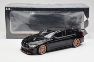 BMW M4 F82 GTS Sapphire Black Metallic Minichamps 1:18 110025220 Metaal — afbeelding 8 van 8