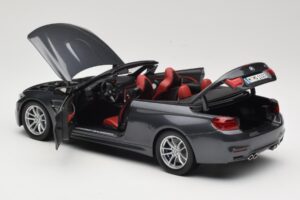 BMW M4 F83 Cabriolet Mineral Grey Paragon 1:18 80432339610 Metaal — afbeelding 5 van 8