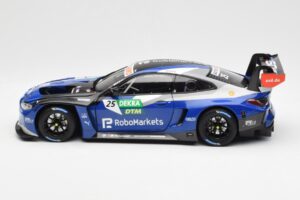 BMW M4 G82 GT3 Schubert Motorsport #25 P. Eng DTM 2022 Minichamps 1:18 113222025 Metaal — afbeelding 4 van 8