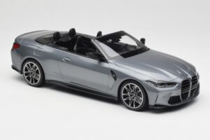 BMW M4 G82 Cabriolet Grey Metallic Minichamps 1:18 155021034 Metaal — afbeelding 4 van 6