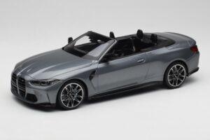 BMW M4 G82 Cabriolet Grey Metallic Minichamps 1:18 155021034 Metaal