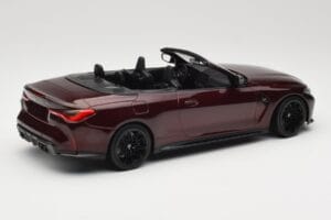 BMW M4 G83 Cabrio Rood Metallic Minichamps 1:18 155021032 Metaal — afbeelding 2 van 6
