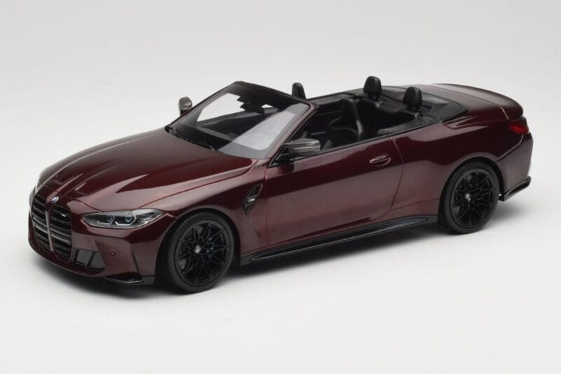 BMW M4 G83 Cabrio Rood Metallic Minichamps 1:18 155021032 Metaal