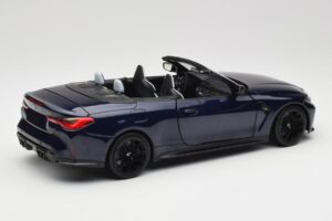 BMW M4 G82 Cabriolet Blauw Metallic Minichamps 1:18 110021031 Metaal — afbeelding 3 van 8