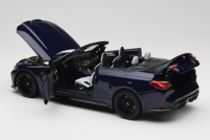 BMW M4 G82 Cabriolet Blauw Metallic Minichamps 1:18 110021031 Metaal — afbeelding 5 van 8