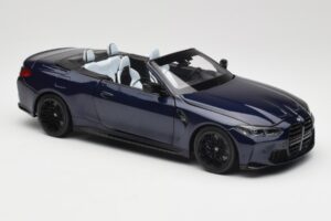 BMW M4 G82 Cabriolet Blauw Metallic Minichamps 1:18 110021031 Metaal — afbeelding 6 van 8