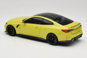 BMW M4 G82 Geel Dealer Editie Minichamps 1:18 80435A51949-R1 Metaal — afbeelding 8 van 10