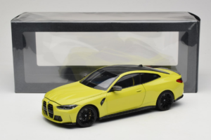 BMW M4 G82 Geel Dealer Editie Minichamps 1:18 80435A51949-R1 Metaal — afbeelding 10 van 10