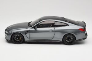 BMW M4 G82 Grijs Metallic Minichamps 1:18 113020124 Metaal — afbeelding 4 van 8