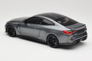BMW M4 G82 Grijs Metallic Minichamps 1:18 113020124 Metaal — afbeelding 5 van 8
