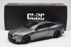 BMW M4 G82 Grijs Metallic Minichamps 1:18 113020124 Metaal — afbeelding 8 van 8