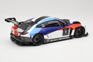 BMW M4 G82 GT3 Presentation 2021 Minichamps 1:18 80435A5D002 Metaal — afbeelding 3 van 8