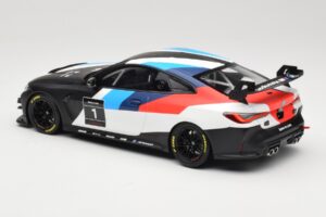 BMW M4 G82 GT4 #1 Presentation 2022 Otto 1:18 OT1228 Hars — afbeelding 5 van 6
