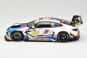 BMW M4 GT3 #46 V. Rossi / A. Farfus / M. Martin Team WRT 12 Hours of Bathurst 2023 Minichamps 1:18 113232146 Metaal — afbeelding 4 van 8