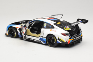BMW M4 GT3 #46 V. Rossi / A. Farfus / M. Martin Team WRT 12 Hours of Bathurst 2023 Minichamps 1:18 113232146 Metaal — afbeelding 5 van 8