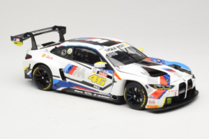 BMW M4 GT3 #46 V. Rossi / A. Farfus / M. Martin Team WRT 12 Hours of Bathurst 2023 Minichamps 1:18 113232146 Metaal — afbeelding 6 van 8