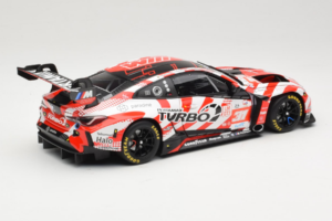 BMW M4 GT3 LMGT3 #31 D. Leung / S. Gelael / A. Farfus Team WRT 2nd Place 24 Hours of Le Mans 2024 Minichamps 1:18 113242431 M — afbeelding 3 van 8