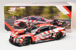 BMW M4 GT3 LMGT3 #31 D. Leung / S. Gelael / A. Farfus Team WRT 2nd Place 24 Hours of Le Mans 2024 Minichamps 1:18 113242431 M — afbeelding 8 van 8