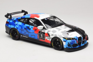 BMW M4 GT4 #1 Presentation 2024 Otto 1:18 OT1125 Hars — afbeelding 4 van 6
