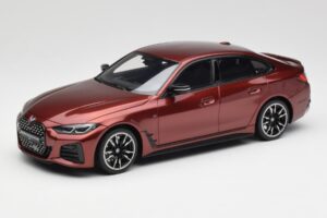 BMW M440i G26 Gran Coupe Aventurine Rood Otto 1:18 OT1075 Hars