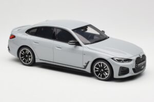 BMW M440i G26 Gran Coupe Brooklyn Grijs Metallic Otto 1:18 OT454 Hars — afbeelding 4 van 6