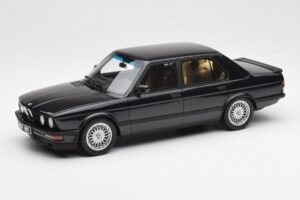 BMW M5 E28 Diamond Zwart Otto 1:18 OT184 Hars