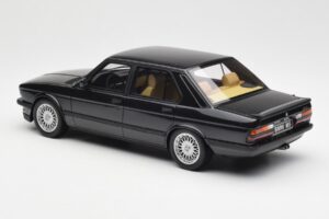 BMW M5 E28 Diamond Zwart Otto 1:18 OT184 Hars — afbeelding 5 van 6