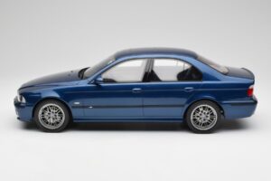 BMW M5 E39 Avus Blauw Otto 1:12 G073 Hars — afbeelding 3 van 6