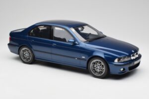 BMW M5 E39 Avus Blauw Otto 1:12 G073 Hars — afbeelding 4 van 6