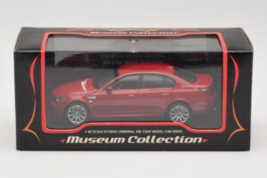 BMW M5 E60 Rood Kyosho 1:43 03503R Metaal — afbeelding 4 van 4